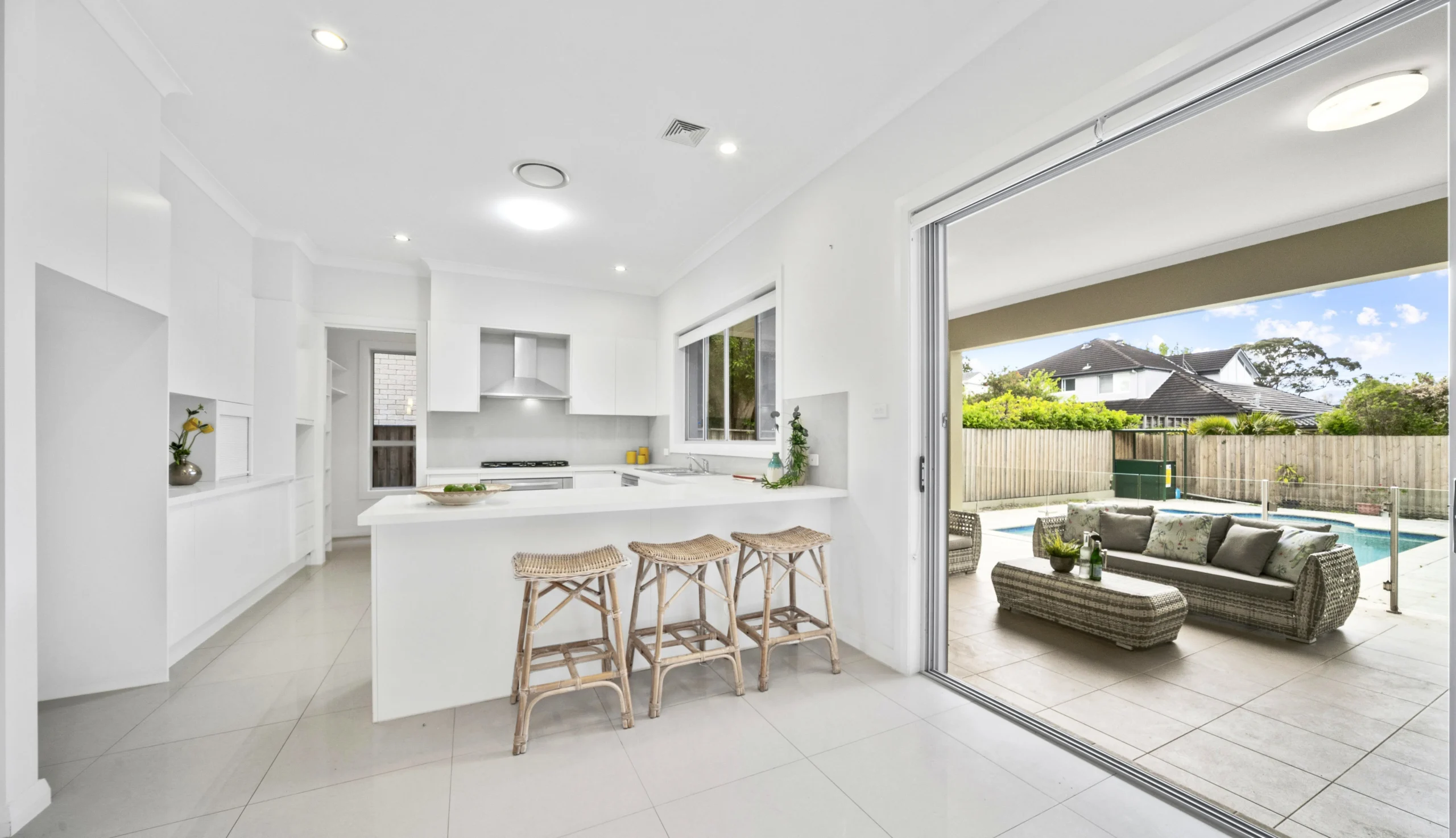 Killarney Heights-Indoor Out